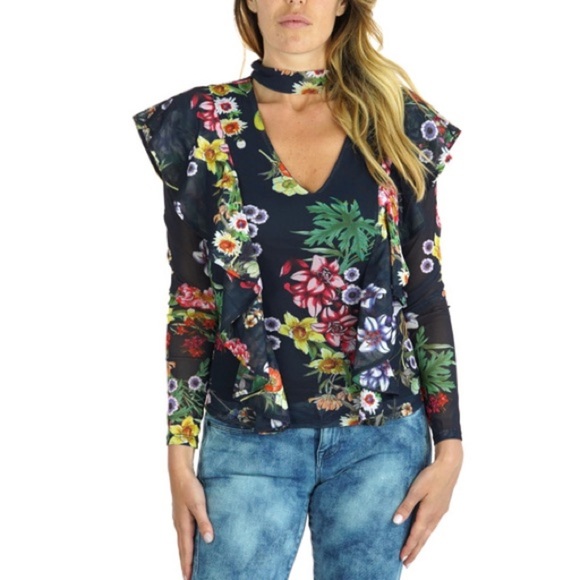 New GUESS Womens Top SZ S - Picture 1 of 12